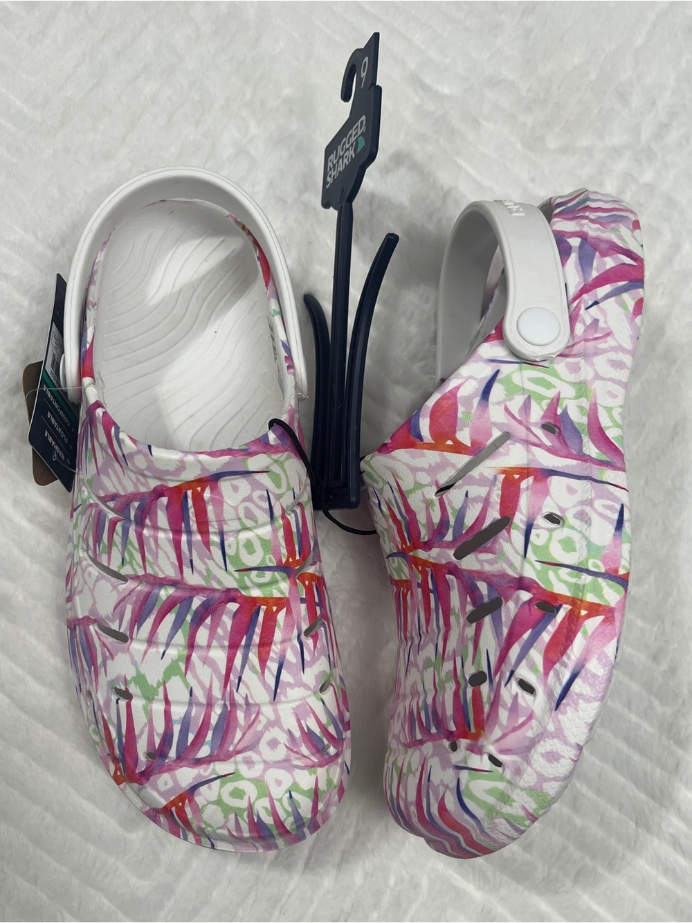 Rugged Shark Printed Clogs Sandals Shoes White Pink & Green Pattern size 9